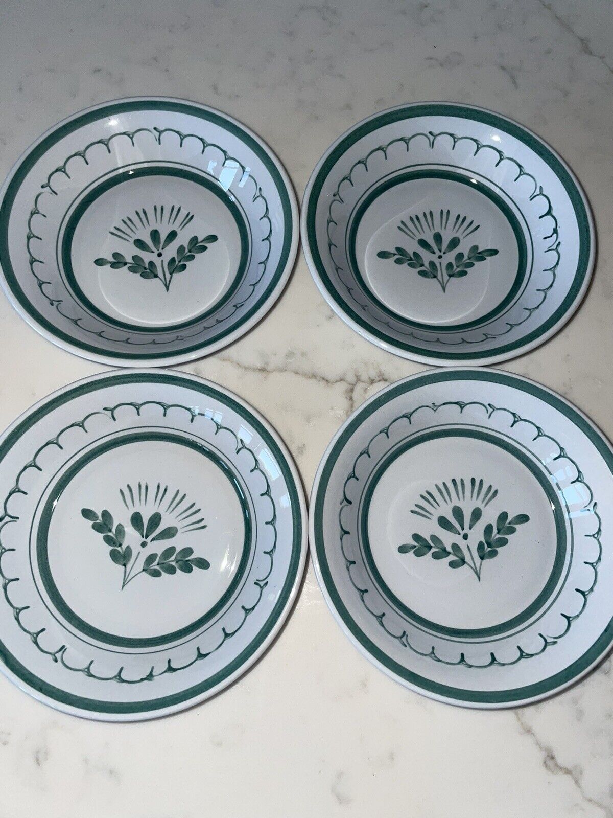 Read more about the article Set of 4 ARABIA Finland GREEN THISTLE Fruit/Berry Bowls 5″ VTG EUC LOT