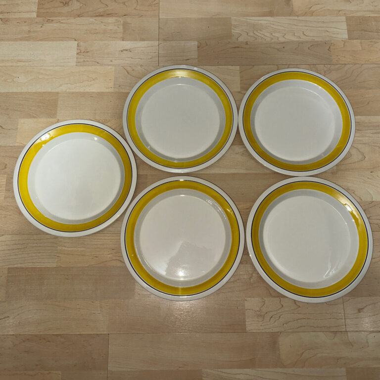 Read more about the article SET of 5–Vintage Arabia Finland Faenza Yellow DINNER Plates FREE SHIPPING
