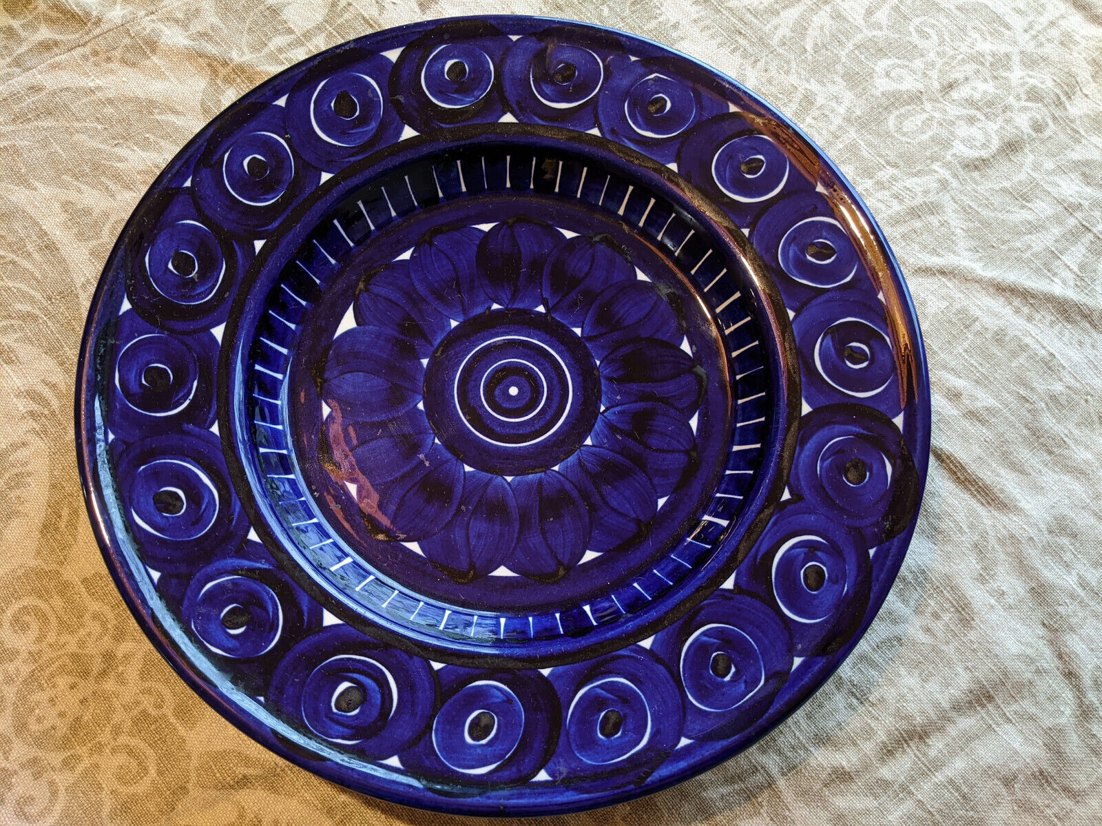 Read more about the article Arabia Finland Valencia Large Serving Plate by Ulla Procope