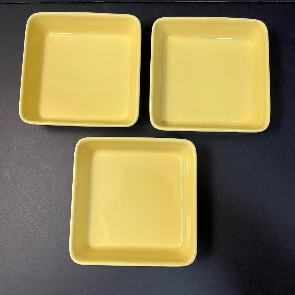 Read more about the article Teema Solid Yellow Arabia Finland Square Shallow Dish Bowl 5 7/8″ Set of 3