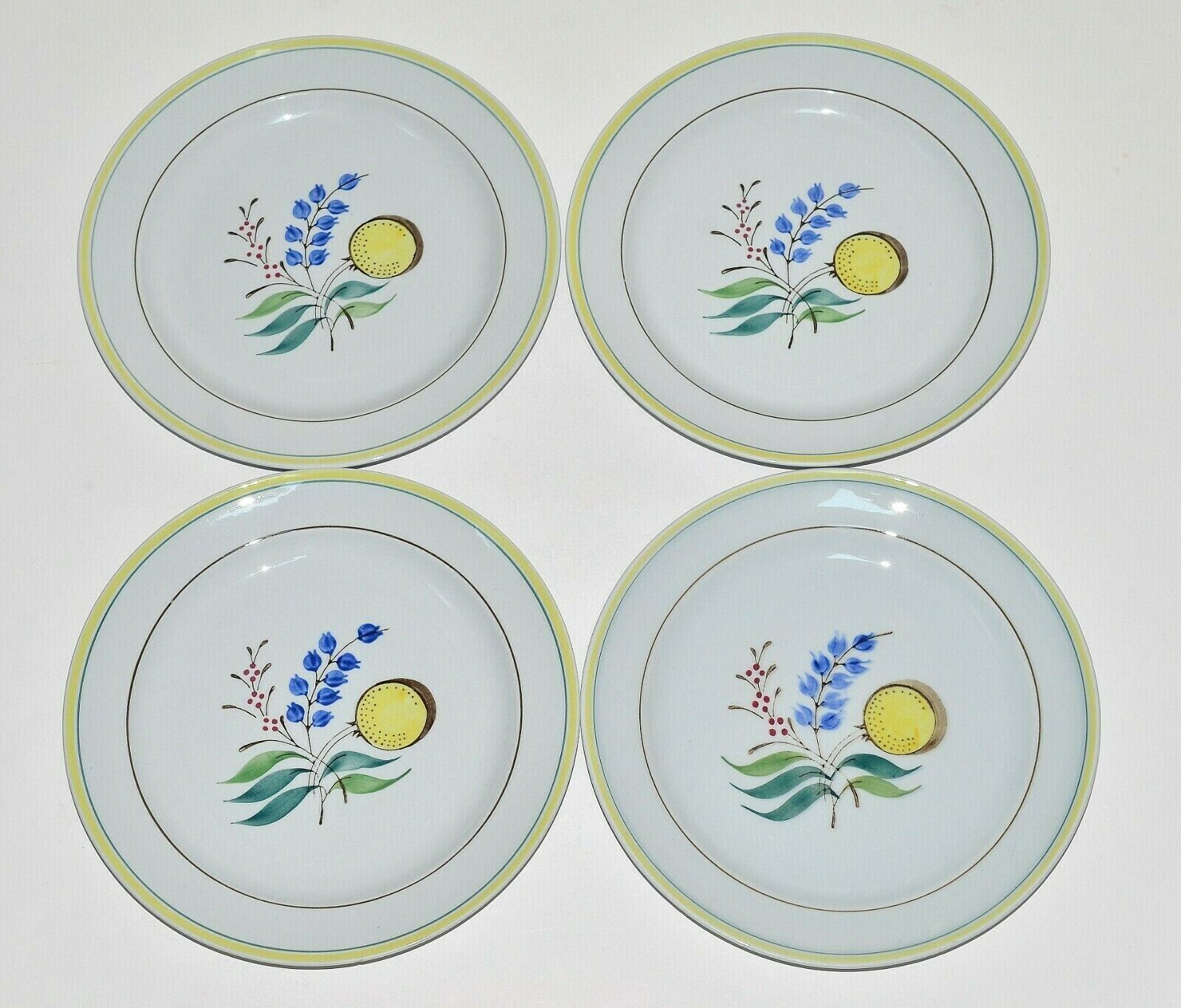 Read more about the article Arabia Finland Windflower * 4 DINNER PLATES * 9 3/8″  Fair Condition
