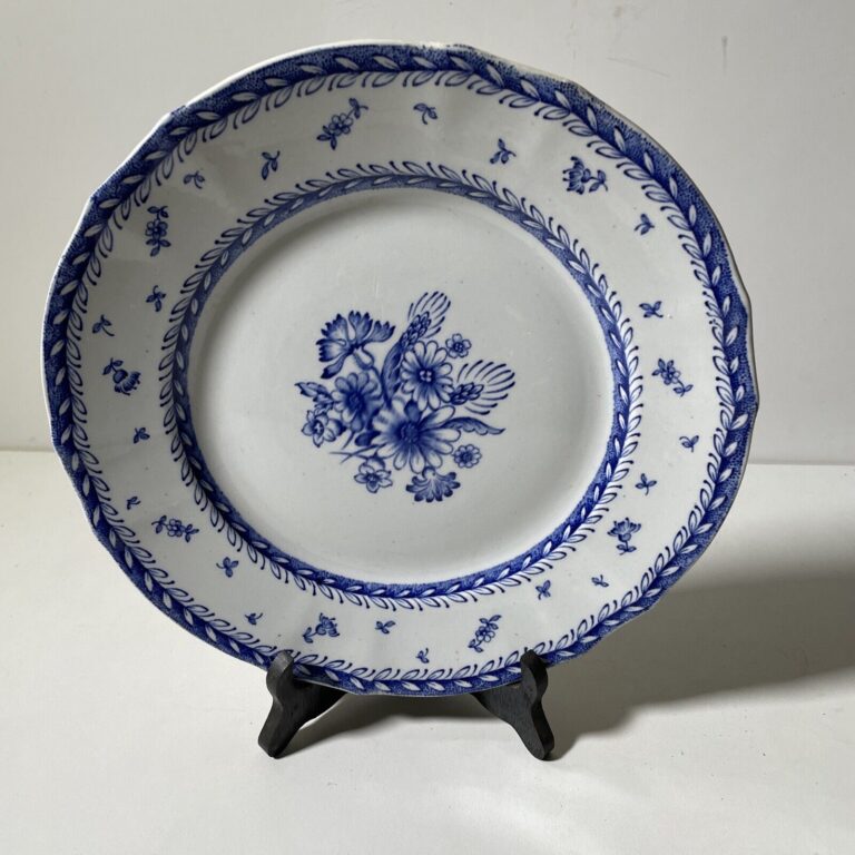 Read more about the article ARABIA Finland Porcelain FINN FLOWERS BLUE Choose the one you like