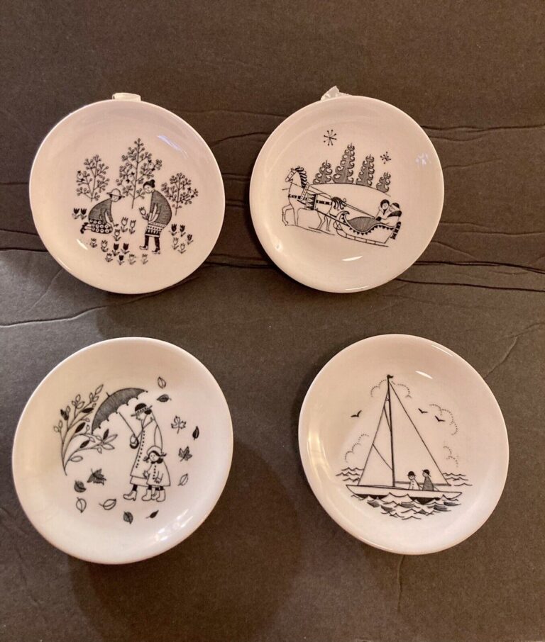 Read more about the article Vintage Arabia Of Finland Small Emilia Plates Complete Set Perfect Condition