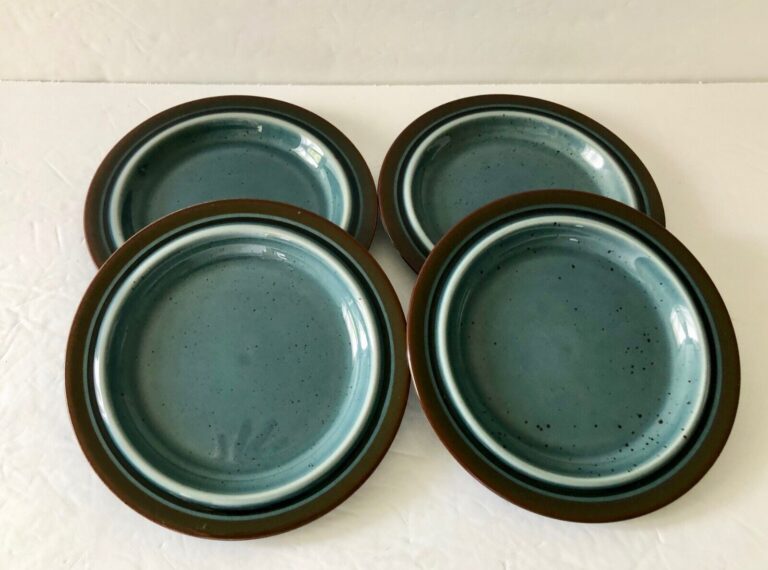 Read more about the article Arabia Finland Meri Bread/Dessert Plates Blue Brown -Set of 4