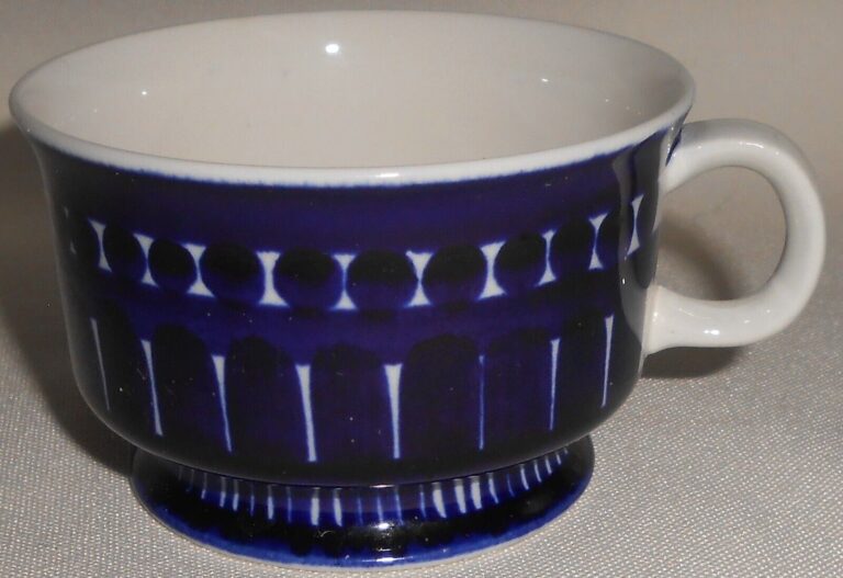 Read more about the article Arabia VALENCIA PATTERN 4 oz Demitasse Cup MADE IN FINLAND