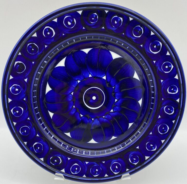 Read more about the article Arabia of Finland Valencia Ulla Procope Dinner Plate