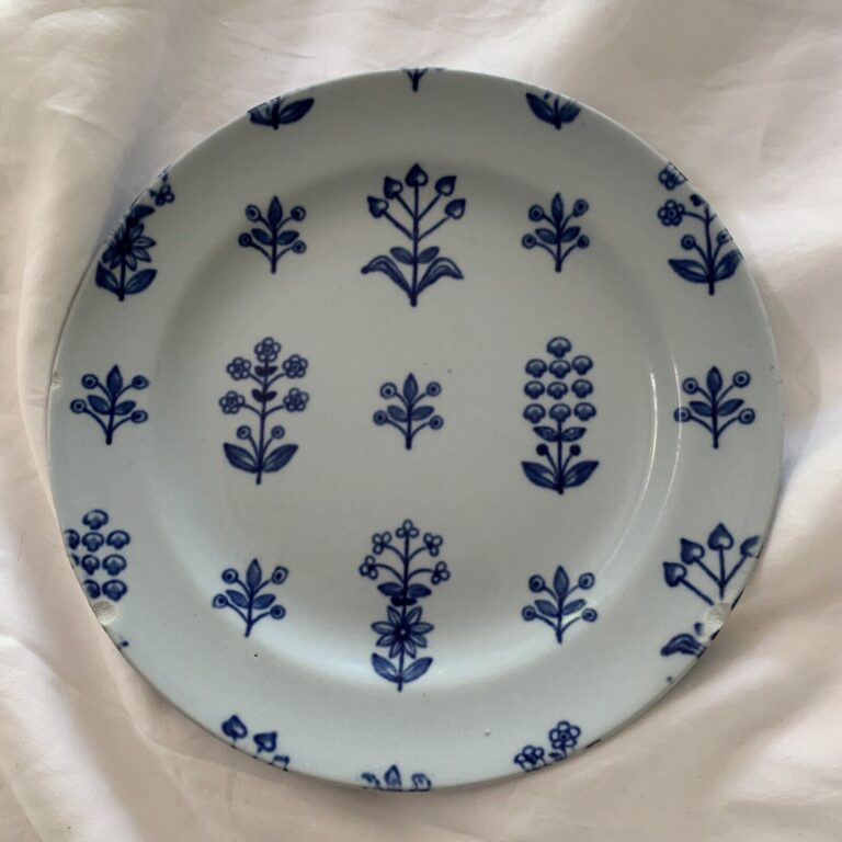 Read more about the article Arabia of Finland Tapestry Blue Salad Plate 7 3/4″