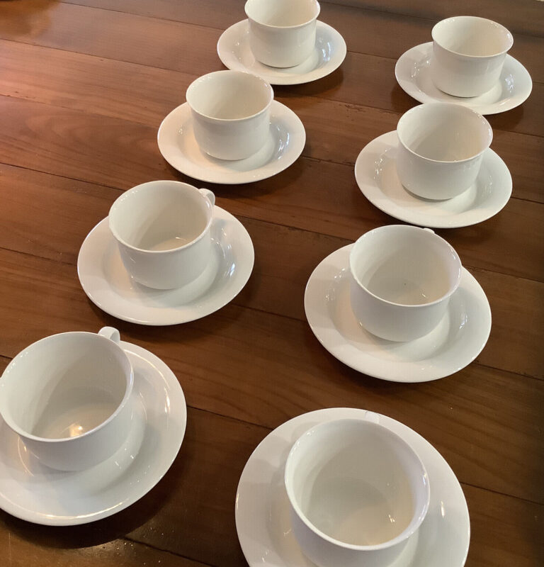 Read more about the article Arabia Finland Vintage Arctica 8 White Coffee Cups with Saucers