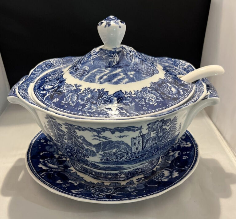 Read more about the article Arabia Finland Landscape Soup Tureen with Lid  Ladle and Under Plate Blue and White