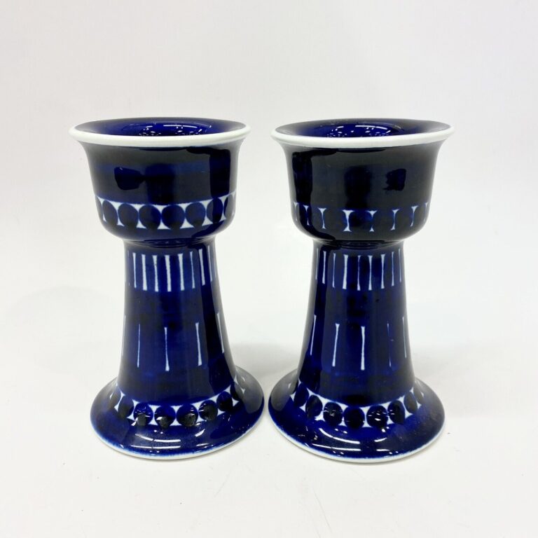 Read more about the article Arabia of Finland Valencia Blue Pedestal Egg Holders Vintage 4.5″ Tall  Set of 2