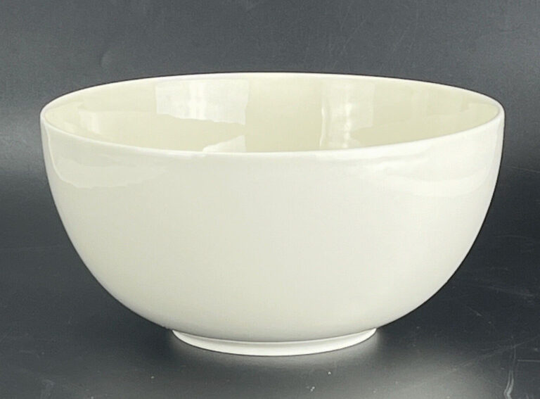 Read more about the article Arabia Finland Teema Off-White 9″ Bowl Round Vegetable Serving Dish – 1 Pc