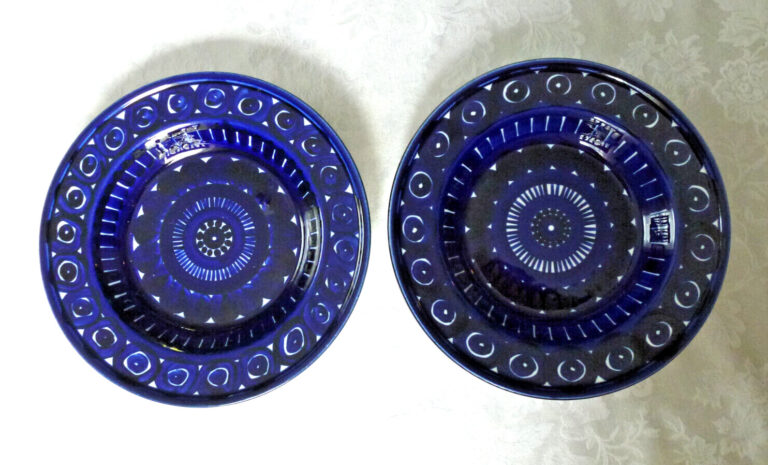 Read more about the article Arabia Finland Valencia Ulla Procope Rimmed Bowls – 2 available