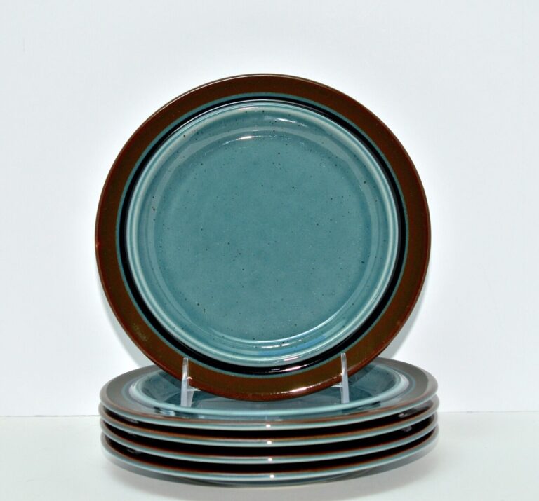 Read more about the article Arabia Finland Meri * 5 SALAD PLATES * 8″   Blue  Brown Bands  EXC!