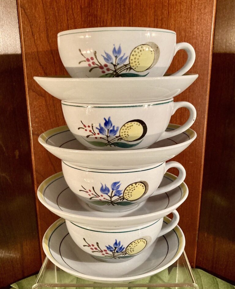 Read more about the article 4-ARABIA OF FINLAND WINDFLOWER CUPS and SAUCERS 8 Oz Yellow Blue Red * VGC