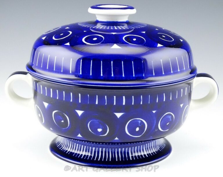 Read more about the article Arabia Finland VALENCIA ULLA PROCOPE BLUE COVERED VEGETABLE SERVING BOWL and LID