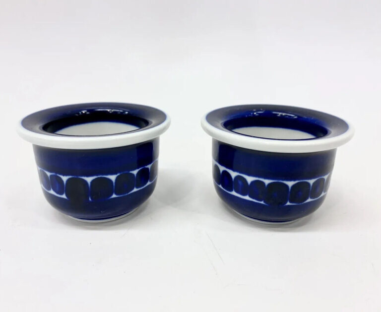 Read more about the article Arabia of Finland Valencia Blue Egg Holders Vintage Mid Century 1.5″ T Set of 2