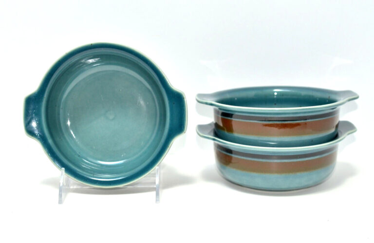 Read more about the article Arabia Finland Meri * 3 LUGGED CEREAL BOWLS * Blue  Brown Bands  EXC