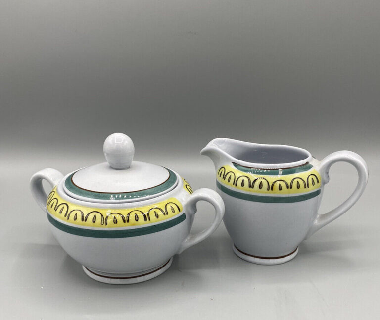 Read more about the article ARABIA FINLAND CROWN BAND CREAMER AND LIDDED SUGAR SERVING PIECES!!!