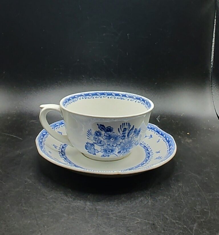 Read more about the article Vintage Arabia Of Finland Finn Flower Blue Cup and Saucer  3 1/4″ D X 2″ Teacup