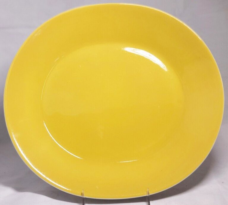 Read more about the article TEEMA YELLOW by Arabia Oval Serving Platter 11.25″ NEW NEVER USED made Finland