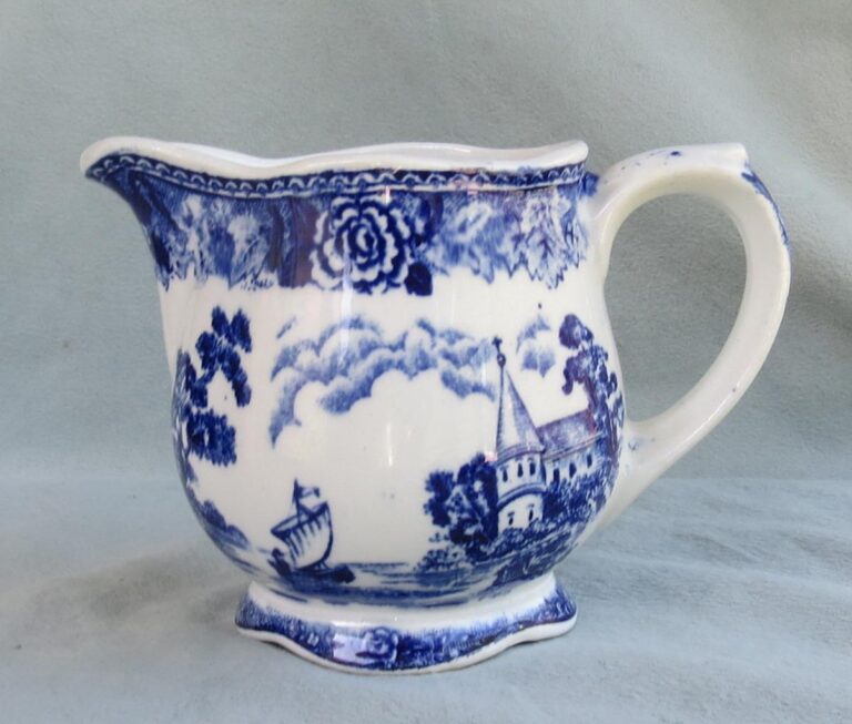 Read more about the article ARABIA FINLAND LANDSCAPE BLUE and WHITE CREAMER