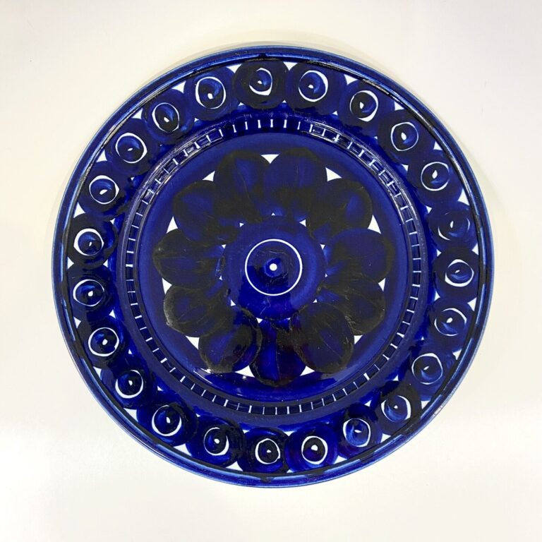 Read more about the article Arabia of Finland Valencia Blue Dinner Plate 10 1/8” Vintage Mid Century