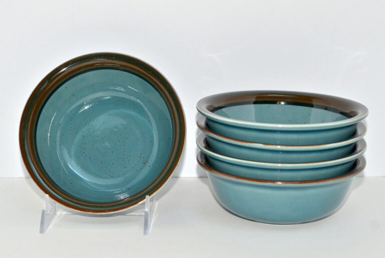 Read more about the article Arabia Finland Meri * 5 COUPE CEREAL BOWLS * 6 1/8″  Blue  Brown Bands  EXC
