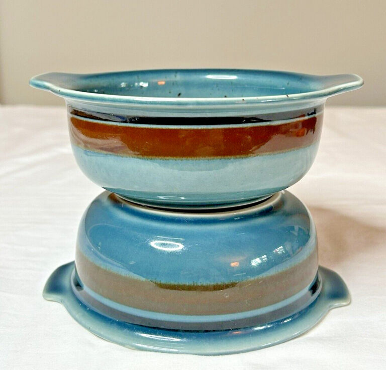 Read more about the article Arabia Finland  Meri Blue  Vintage  Two Lugged Cereal Bowls MCM