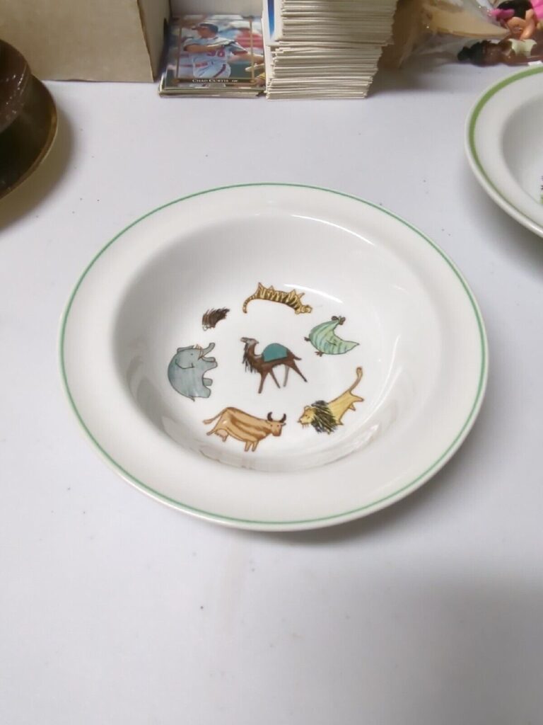 Read more about the article Arabia Of Finland Parade Of Animals Porcelain Bowl and Farmer Squirrel Bowl