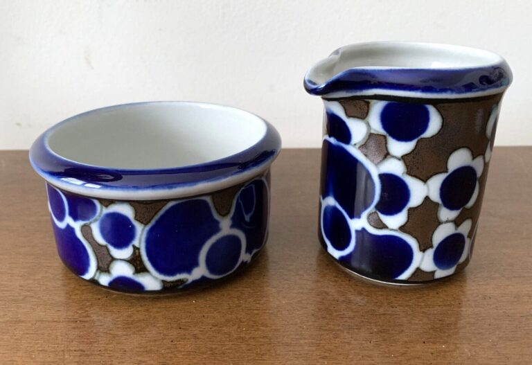 Read more about the article Arabia Finland Saara Wartsila Cream Jug And Sugar Bowl Set LIKE NEW