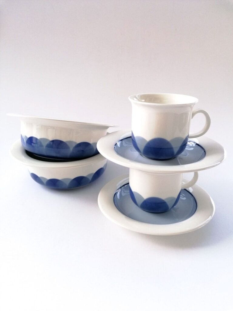 Read more about the article Arabia finland vintage “Pudas Arctica” set of 2 coffee cups and 2 cereal bowls