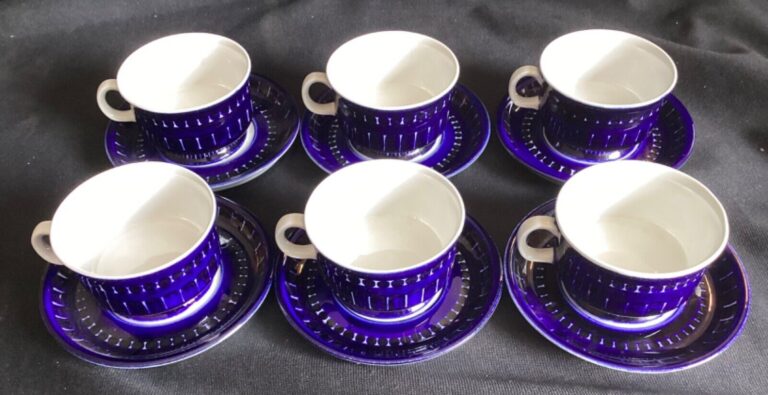 Read more about the article Set of 6 Vintage Arabia Finland Valencia Blue Tea Cafe Mocha Cup and Saucers