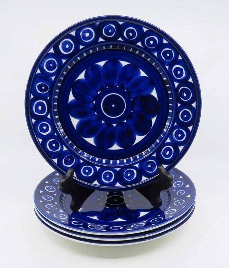 Read more about the article Great Set 4 Arabia Finland Valencia Blue 9 7/8″ Plates Ulla Procope