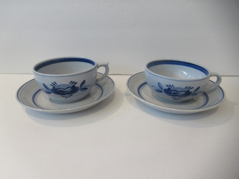 Read more about the article Blue Rose Arabia Made In Finland Teacup And Saucer (Set of 2) Hand Painted