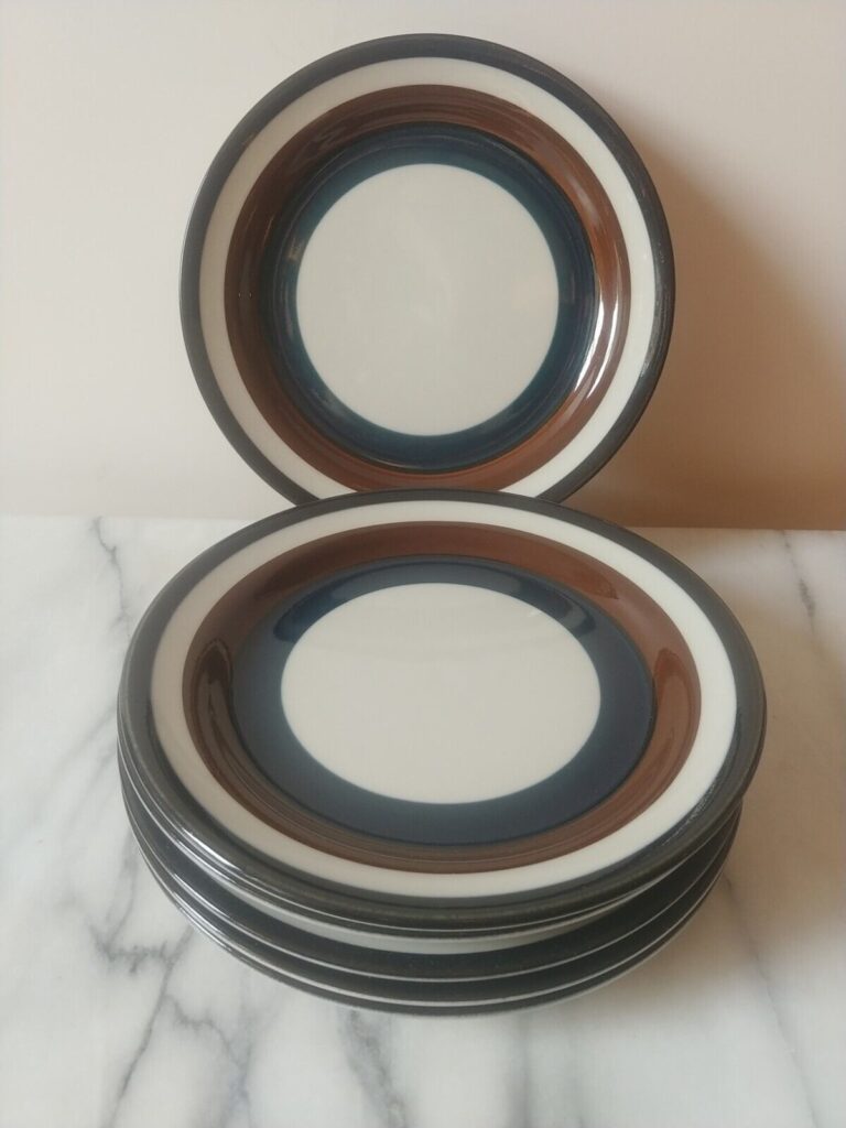 Read more about the article Set 6 Arabia KAIRA Bread Plate FINLAND Finnish Scandinavian blue brown