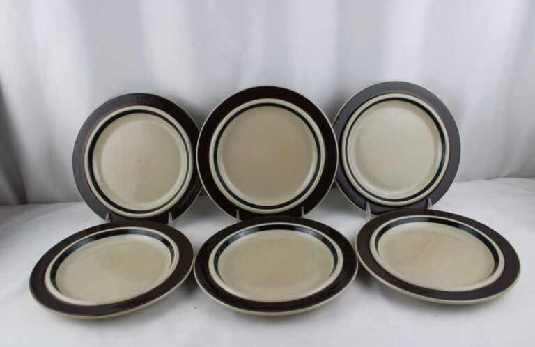 Read more about the article Arabia Finland Ruija Troubadour Set 6 Salad Plates