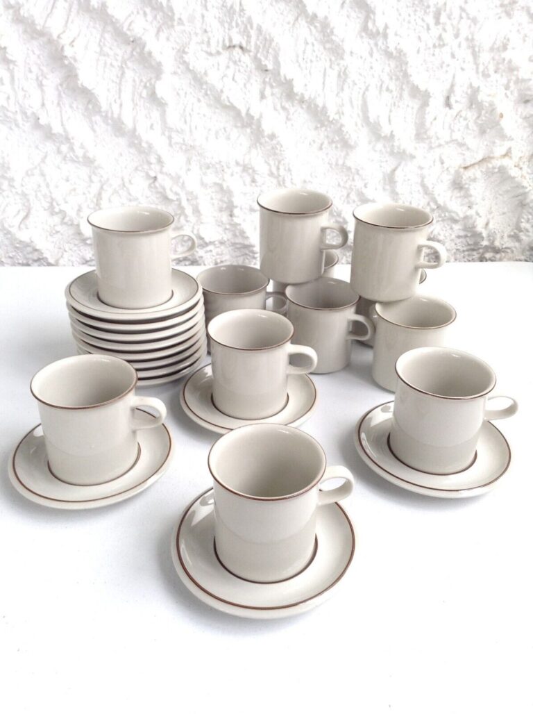 Read more about the article SET of 12 Arabia Finland Fennica Tall Mugs/Cups And Saucers