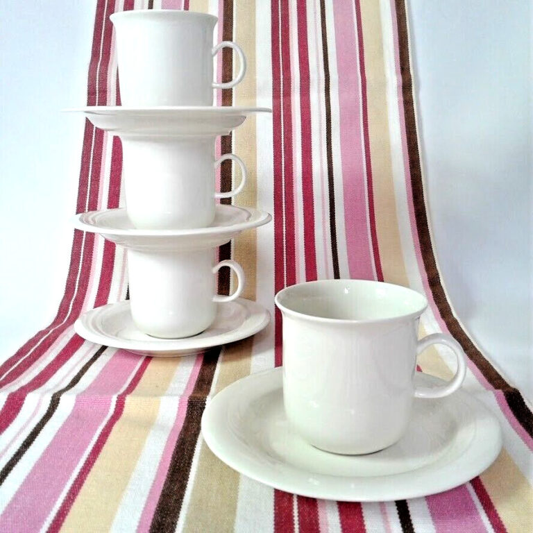 Read more about the article Arabia Finland Arctica White Porcelain Coffee Tea Cup and Saucer X4