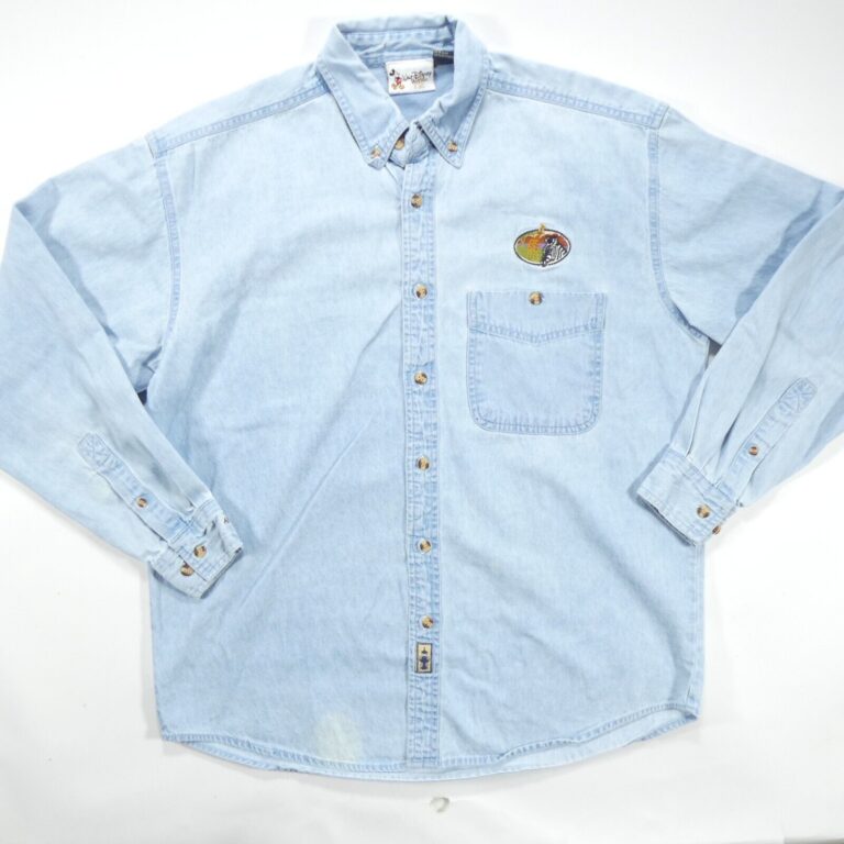 Read more about the article Walt Disney World Animal Kingdom Denim Shirt Men’s Small Blue Long Sleeve Button
