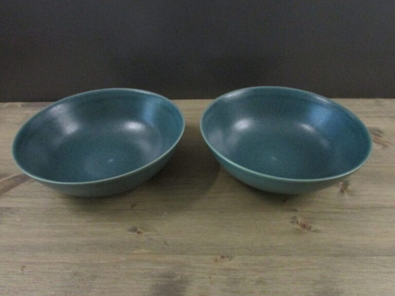 Read more about the article Set of 2 Arabia of Finland 24H Green 6-1/4″ Cereal Soup Bowls – EUC