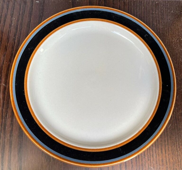 Read more about the article Arabia Taika Dinner Plate Made In Finland