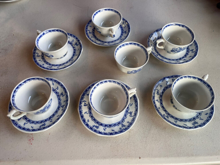 Read more about the article Arabia Of Finland ~ Demitasse and Saucer Set ~ Finn Flower – Blue On White ~ EC