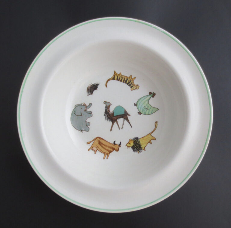 Read more about the article Vintage MCM “Animal Parade” children bowl by Anja Juurikkala for Arabia Finland