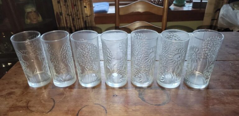 Read more about the article Set Of 7 Vintage IITTALA Oiva Toikka Nuutajarvi FLORA Tumblers Arabia Finland