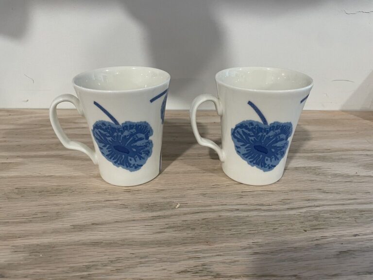 Read more about the article ARABIA Finland Illusia Coffee Cup  Blue  Set of 2  Excellent Condition