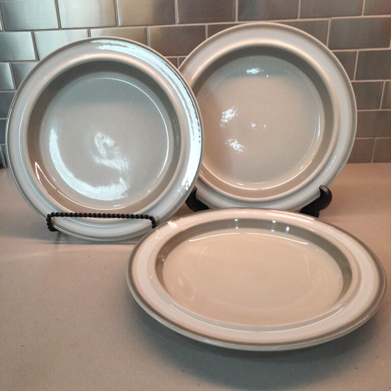 Read more about the article Arabia Salla Dinner Plates 10″ Finland Beige Gray White (Set of 3)
