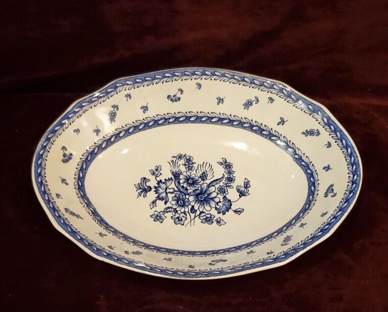 Read more about the article Arabia of Finland Oval Bowl 12″ by 8-3/4″  FINN FLOWER BLUE