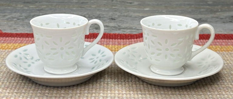 Read more about the article 2 Sets Arabia of Finland White Rice Grain Pattern Demi Espresso Cups Saucers
