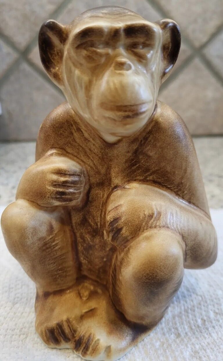 Read more about the article ARABIA Finland Ape Monkey Figurine LEA VON MICKWICKZ Design