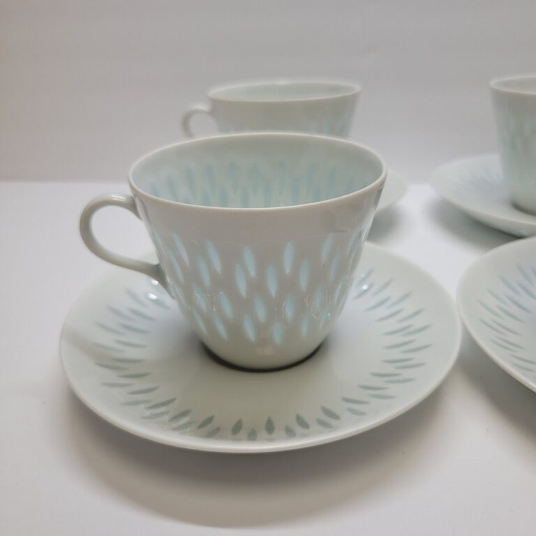 Read more about the article Lot of 8 Arabia of Finland 4 Cup 4 Saucers Vintage White Rice (Grains) Porcelain
